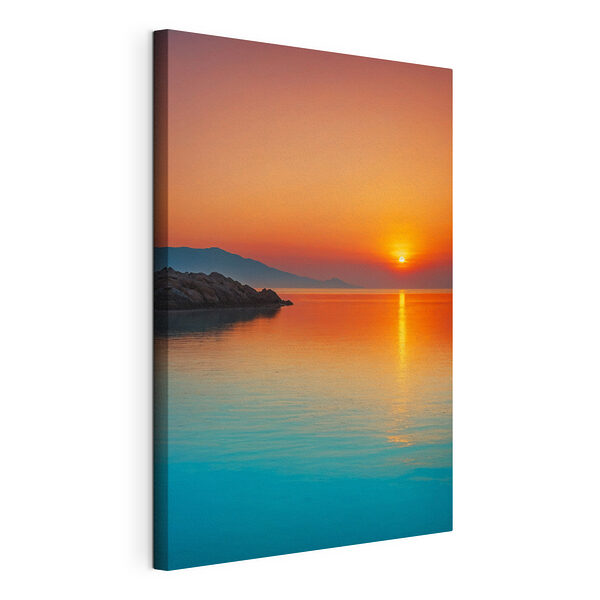 Wydruk na płótnie Canvas prints Sunset over a body of water